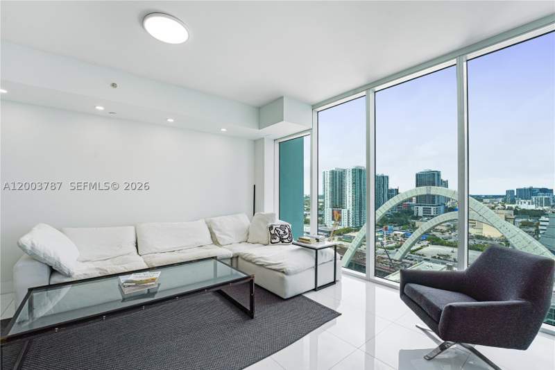 1 bedroom Condominium at 1040 Biscayne Blvd 1905, Ten Museum Pk Residential, Miami — photo 2
