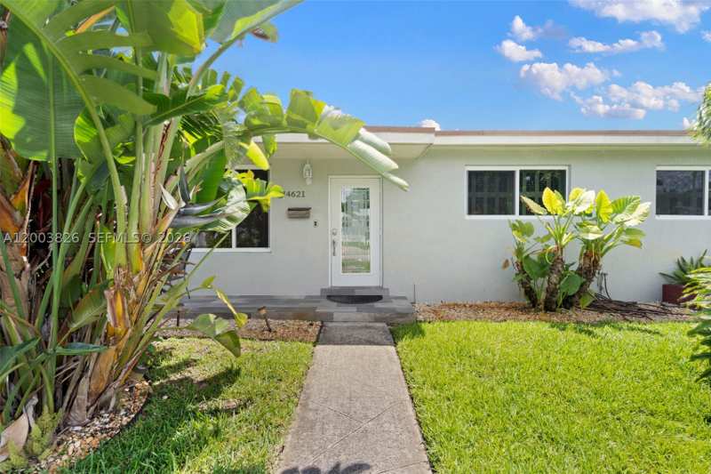 3 bedroom SingleFamilyResidence at 14621 NW 13th Rd, Manning Gardens 1st Addn, Miami — photo 1
