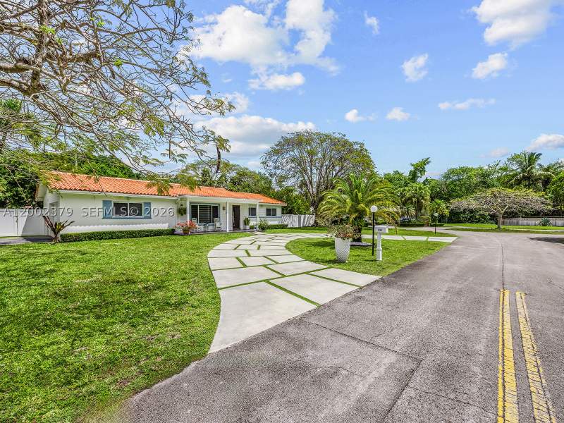 5 bedroom SingleFamilyResidence at 7495 SW 73rd Ter, Windsor Park Ests, Miami — photo 4