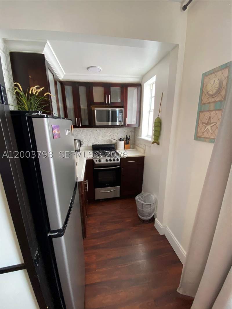 1 bedroom Condominium at 335 Ocean Dr 228, Ocean Walk On South Beach, Miami Beach — photo 3