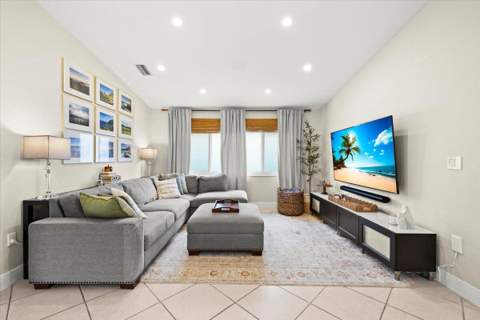 14525 NW 88th Avenue, Miami Lakes FL - photo 6 of 31