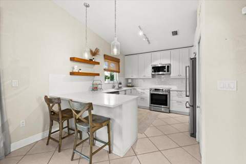 14525 NW 88th Avenue, Miami Lakes FL - photo 8 of 31