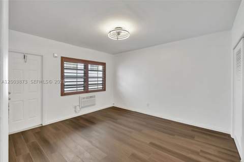 1334 Euclid Ave 8, Miami Beach FL - photo 7 of 16