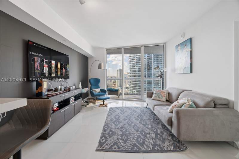 1 bedroom Condominium at 465 Brickell Ave 3804, Iconbrickell Condo No 1, Miami — photo 5