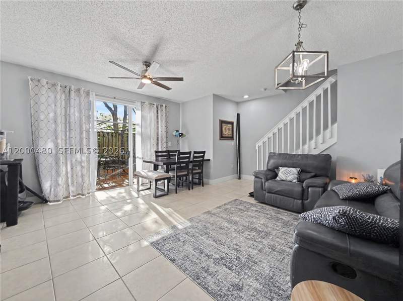 3 bedroom Townhouse at 1033 NE 42nd Pl, Marbella Bay, Homestead — photo 2