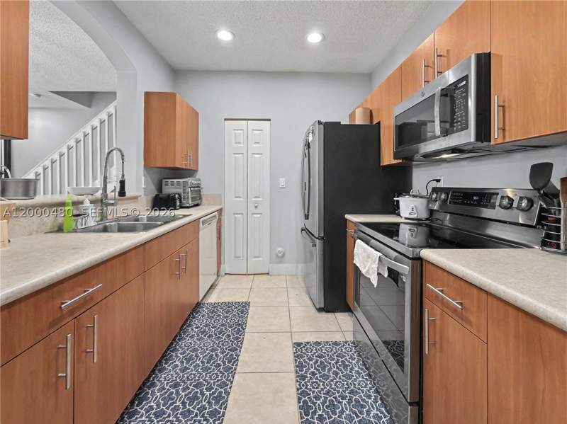 3 bedroom Townhouse at 1033 NE 42nd Pl, Marbella Bay, Homestead — photo 4