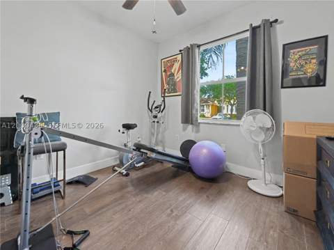 1033 NE 42nd Pl, Homestead FL - photo 6 of 22
