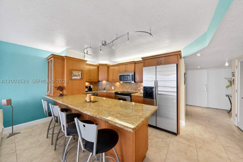 1 bedroom Condominium at 6423 Collins Ave 1204, Mar Del Plata Condo, Miami Beach — photo 4