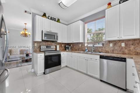 15465 SW 117th St, Miami FL - photo 13 of 43
