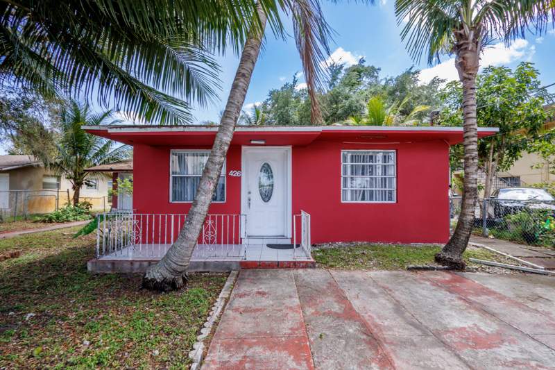 5 bedroom SingleFamilyResidence at 426 NE 166th Street 2, Fulford Highlands, North Miami Beach — photo 4