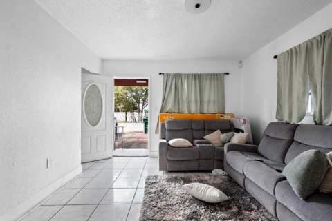 426 NE 166th Street 2, North Miami Beach FL - photo 6 of 37