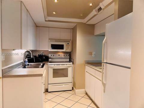 18000 N Bay Rd 201, Sunny Isles Beach FL - photo 23 of 36