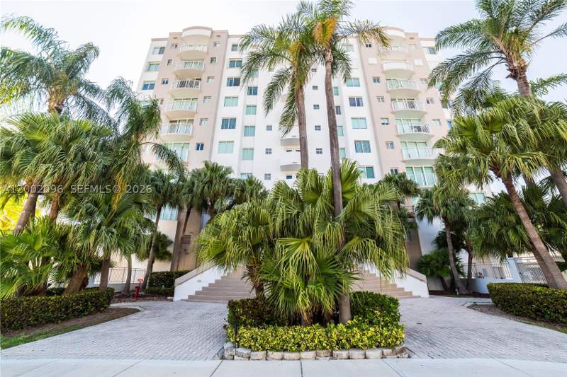 2 bedroom Condominium at 18000 N Bay Rd 201, Le Montcalm Condo, Sunny Isles Beach — photo 3