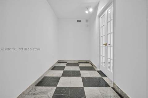 5555 Collins Ave 3C, Miami Beach FL - photo 15 of 34