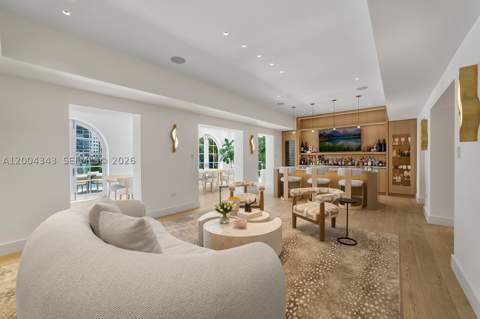5763 Pine Tree Dr, Miami Beach FL - photo 6 of 27