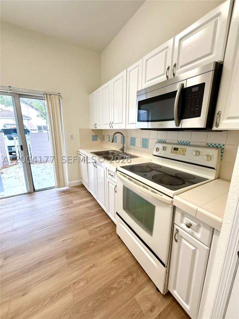 1947 SE 23rd Rd, Homestead FL - photo 13 of 51