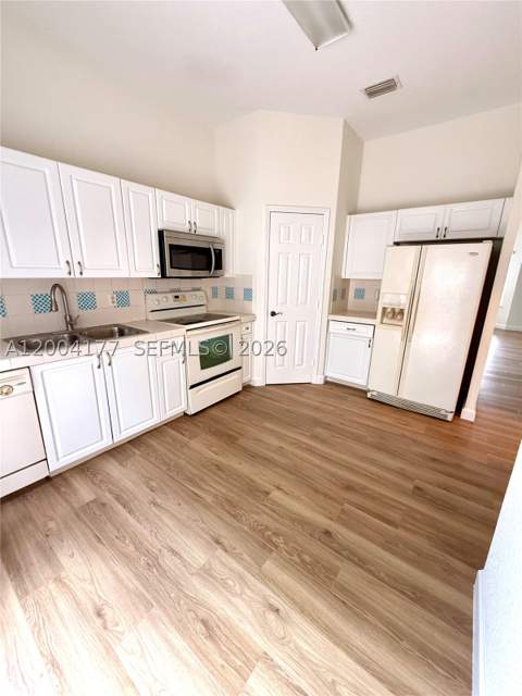 1947 SE 23rd Rd, Homestead FL - photo 8 of 51