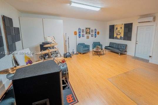 4 bedroom SingleFamilyResidence at 5501 SW 147th Pl, Lakes Of The Meadow Sec 2, Miami — photo 5