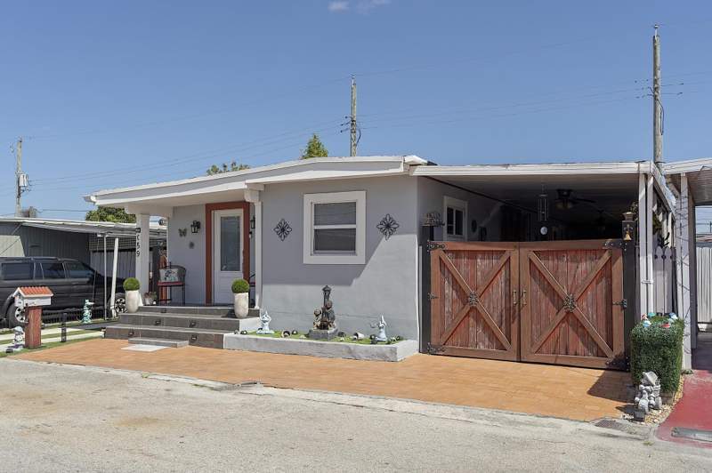 3 bedroom SingleFamilyResidence at 3205 W 16th Avenue, Palmetto Trailer Estates, Hialeah — photo 3