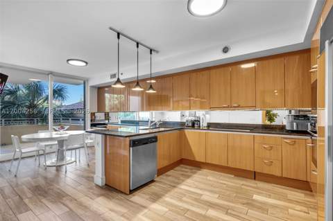 791 Crandon Blvd 302, Key Biscayne FL - photo 11 of 50