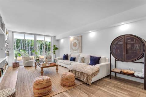 791 Crandon Blvd 302, Key Biscayne FL - photo 9 of 50