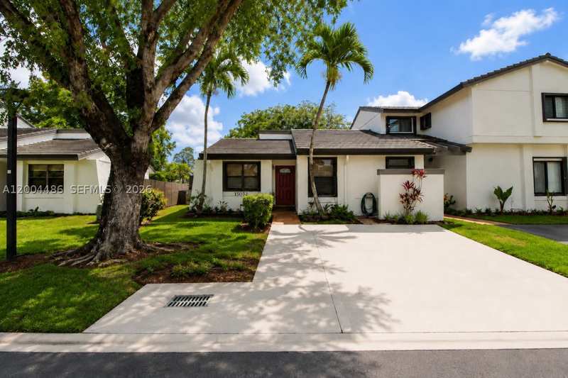 2 bedroom Townhouse at 15071 SW 127th Ct, Deerwood Townhomes, Miami — photo 1
