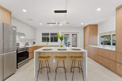 13225 SW 83rd Ct, Pinecrest FL - photo 6 of 25