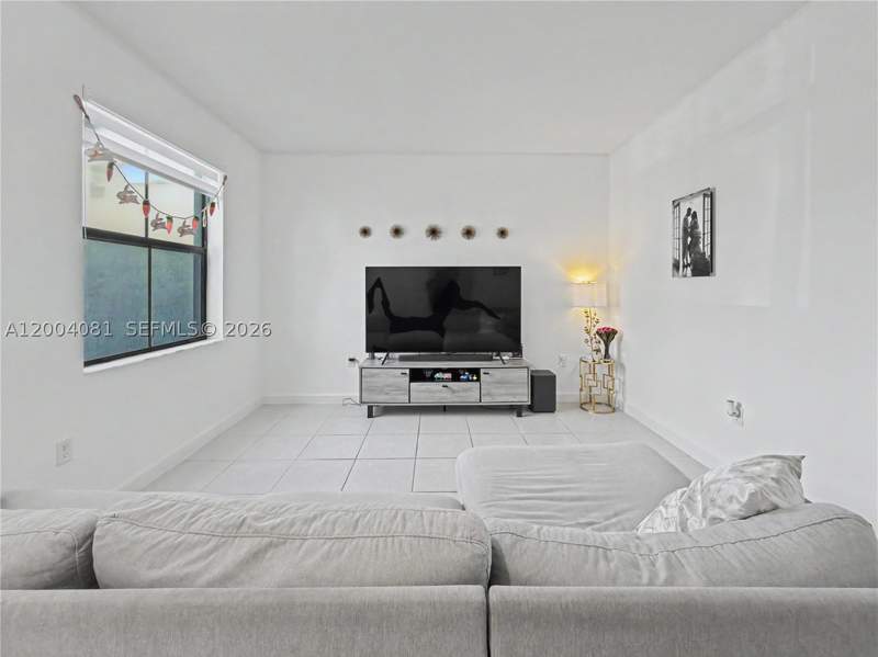 3 bedroom Townhouse at 14800 SW 183rd Ter, Bowtie Subdivision, Miami — photo 2