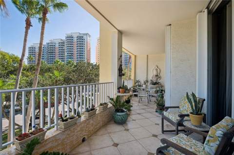 719 Crandon Blvd 310, Key Biscayne FL - photo 12 of 60