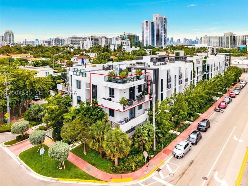 2 bedroom Condominium at 1030 15th St 321, Lincoln Sub, Miami Beach — photo 1