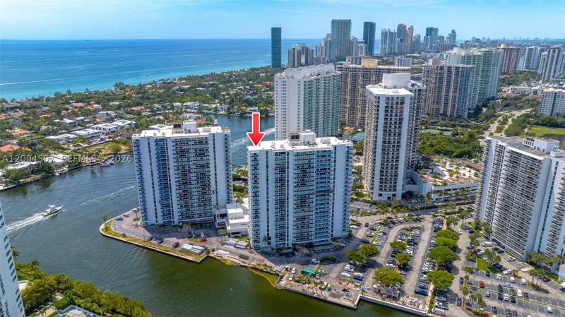 2 bedroom Condominium at 20505 E Country Club Dr Ph-38, Waterview Condo, Aventura — photo 4