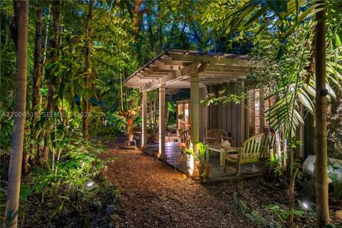 3584 Saint Gaudens Rd, Miami FL - photo 15 of 34