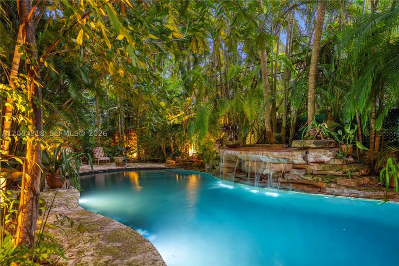 1 bedroom SingleFamilyResidence at 3584 Saint Gaudens Rd, The Moorings Pb 31-52, Miami — photo 2
