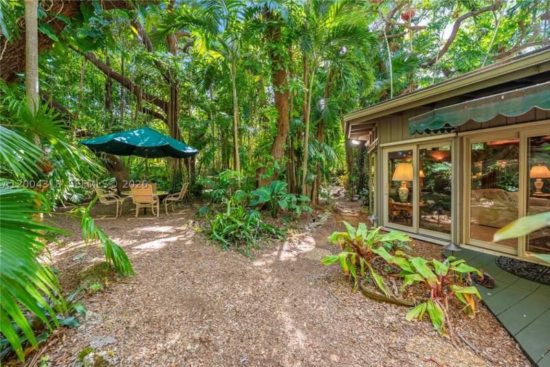 1 bedroom SingleFamilyResidence at 3584 Saint Gaudens Rd, The Moorings Pb 31-52, Miami — photo 4