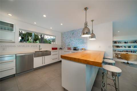 861 Harbor Dr, Key Biscayne FL - photo 10 of 35