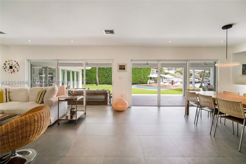 5 bedroom SingleFamilyResidence at 861 Harbor Dr, Cape Florida Sub Sec 1, Key Biscayne — photo 5