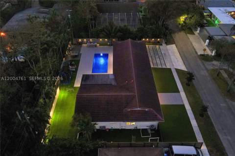 2126 NE 187th St, North Miami Beach FL - photo 10 of 81