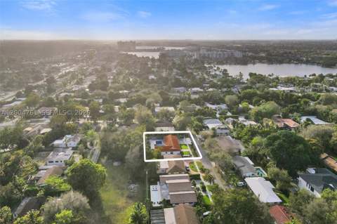 2126 NE 187th St, North Miami Beach FL - photo 18 of 81
