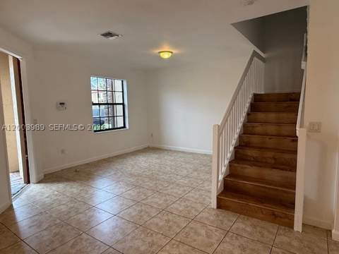 648 SE 32nd Ave 648, Homestead FL - photo 8 of 42