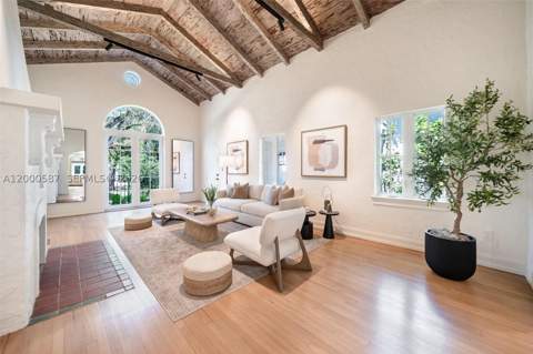 909 Roderigo Ave, Coral Gables FL - photo 7 of 34