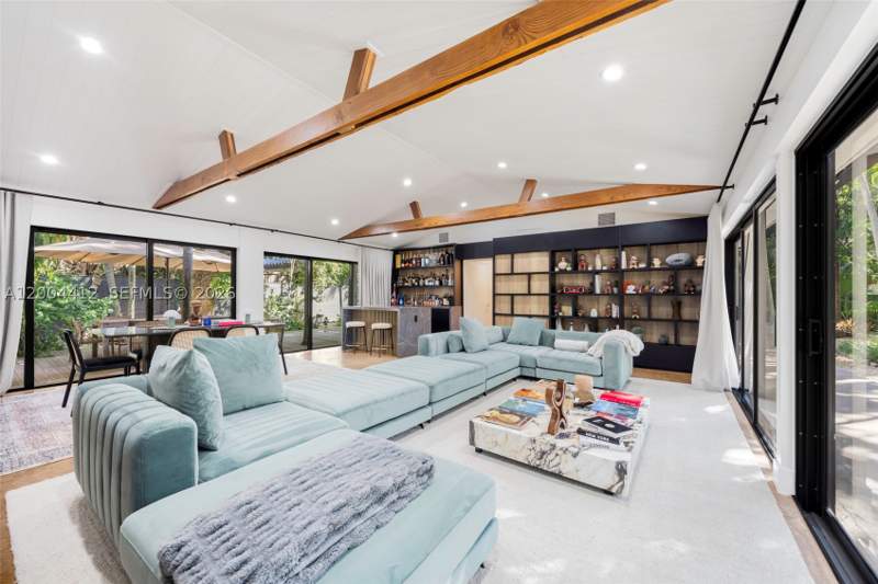 3 bedroom SingleFamilyResidence at 3775 S Le Jeune Rd, Sunshine Vistas, Miami — photo 5