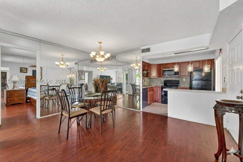 2 bedroom Condominium at 20015 NE 3rd Ct 6, Quatraine Condo I Ph I, Miami — photo 4