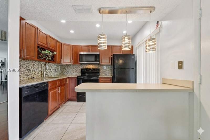 2 bedroom Condominium at 20015 NE 3rd Ct 6, Quatraine Condo I Ph I, Miami — photo 5