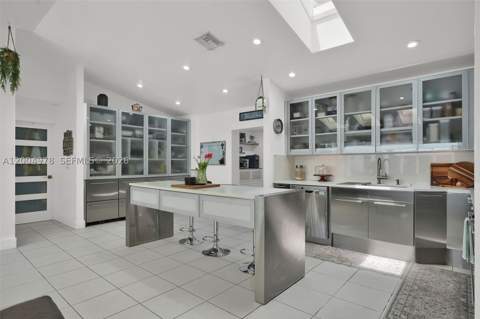 15540 SW 152nd Ter, Miami FL - photo 17 of 55