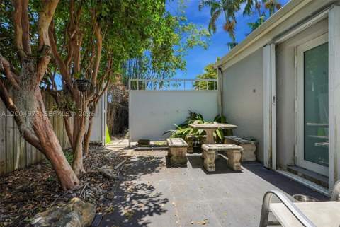 15540 SW 152nd Ter, Miami FL - photo 9 of 55