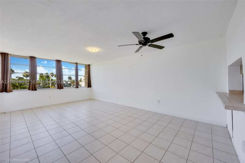1 bedroom Condominium at 1551 NE Miami Gardens Dr 322, Second Moorings Condo, Miami — photo 1