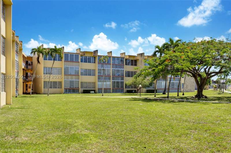 1 bedroom Condominium at 1551 NE Miami Gardens Dr 322, Second Moorings Condo, Miami — photo 2