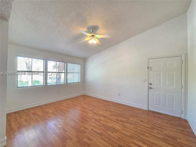 2 bedroom Condominium at 15650 SW 105th Ln 502, Vista Lago At The Hammock, Miami — photo 4