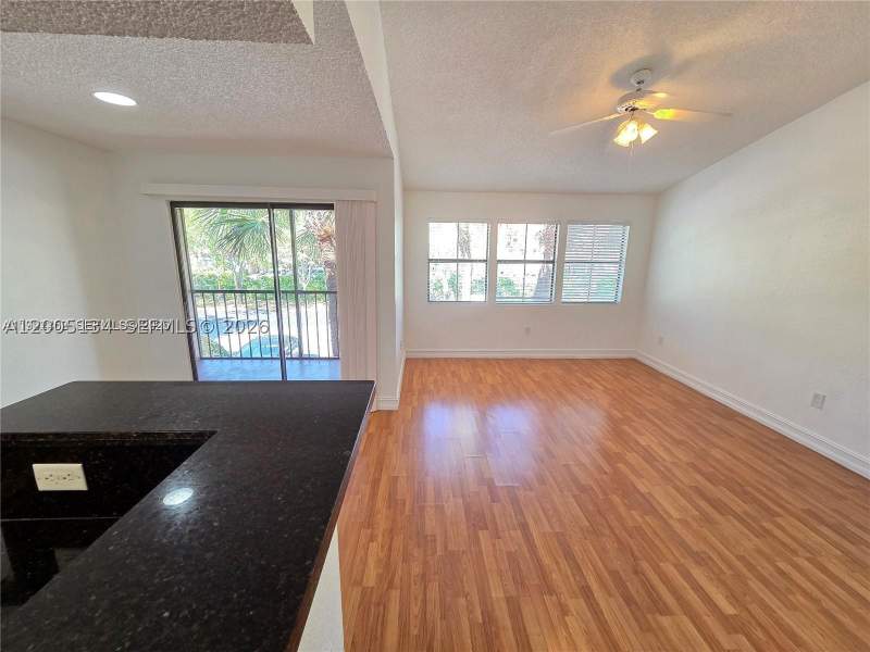 2 bedroom Condominium at 15650 SW 105th Ln 502, Vista Lago At The Hammock, Miami — photo 5