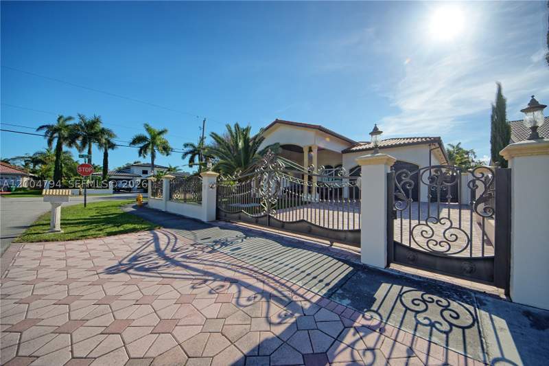 4 bedroom SingleFamilyResidence at 3190 SW 133rd Ct, Blanc Estates, Miami — photo 5